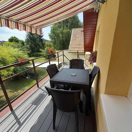 Fuzfa Apartmanhaz *