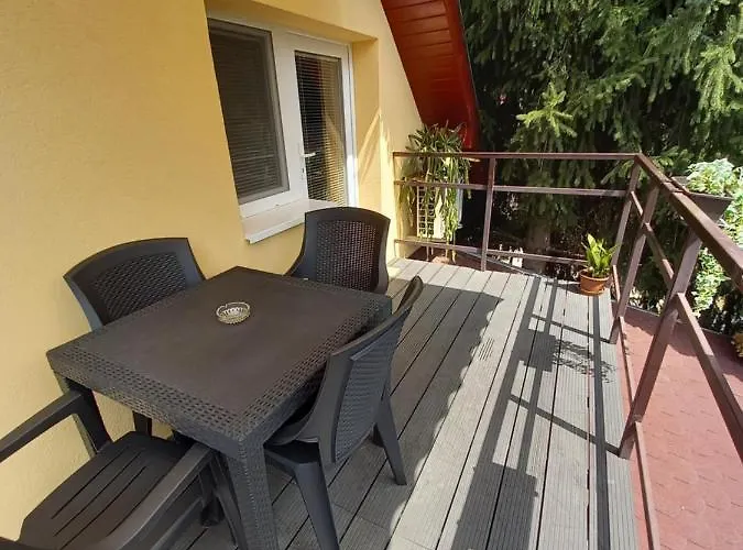 Fuzfa Apartmanhaz Lejlighed