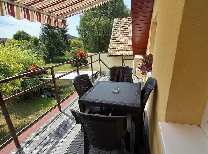 Fuzfa Apartmanhaz *